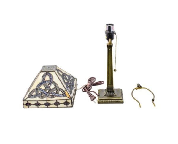 A lamp and its accessories are shown.