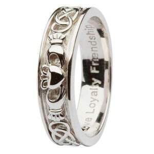 A silver ring with the words " be loyal to friendshit ".
