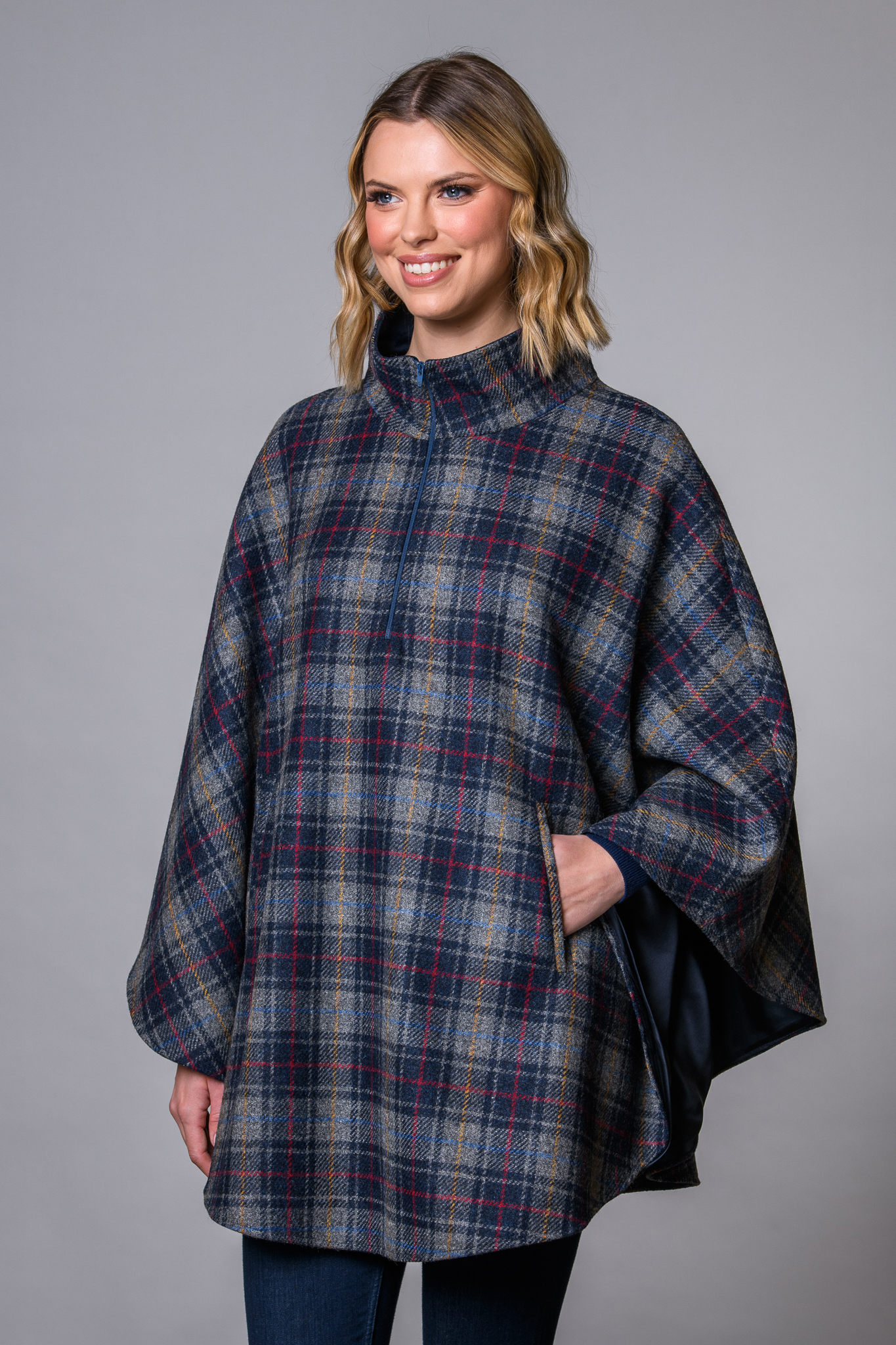 Mucros Mucros Half Zip Poncho 731