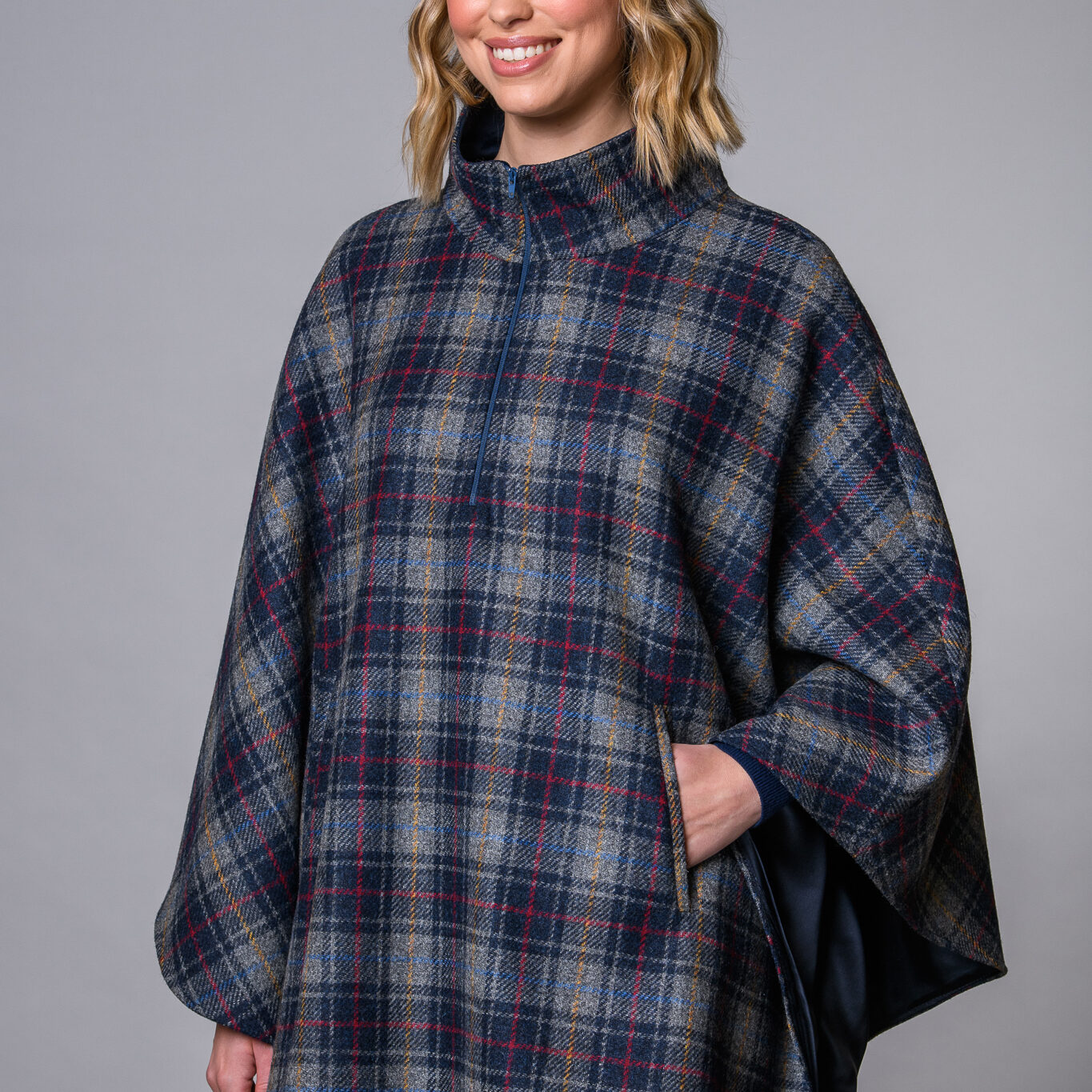 Mucros Mucros Half Zip Poncho 731